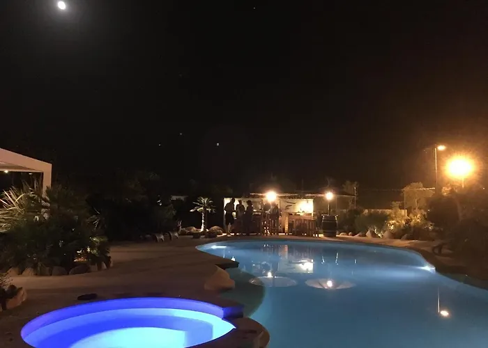 Villa L'hacienda Piscine Chauffée à 28, Spa, Boulodrome Et Court De Tennis Privés, 2 Indépendantes *