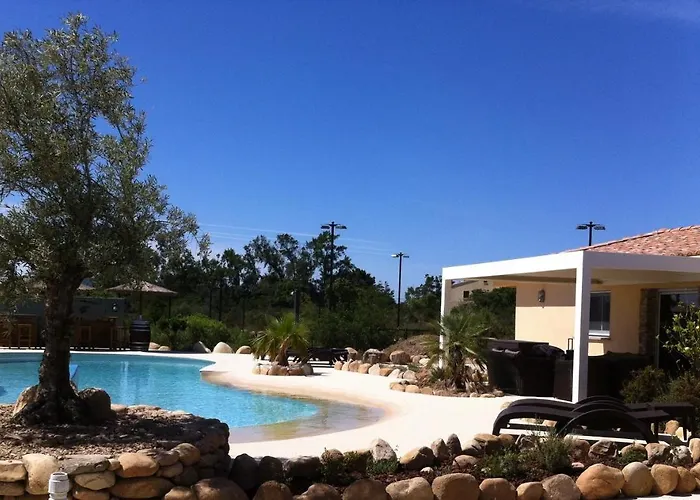 L'hacienda Piscine Chauffée à 28, Spa, Boulodrome Et Court De Tennis Privés, 2 Indépendantes * Porto-Vecchio (Corsica)