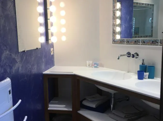 L'hacienda Piscine Chauffée à 28, Spa, Boulodrome Et Court De Tennis Privés, 2 Indépendantes Villa