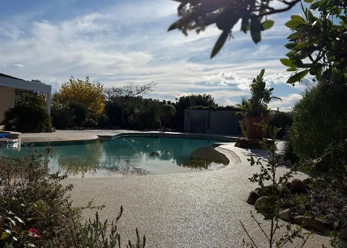 L'hacienda Piscine Chauffée à 28, Spa, Boulodrome Et Court De Tennis Privés, 2 Indépendantes *