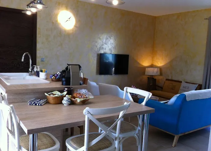 L'hacienda Piscine Chauffée à 28, Spa, Boulodrome Et Court De Tennis Privés, 2 Indépendantes *