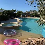 L'hacienda Piscine Chauffee A 28, Spa, Boulodrome Et Court De Tennis Prives, 2 Independantes Villa