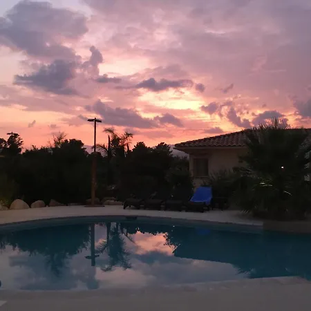 Villa L'hacienda Piscine Chauffée à 28, Spa, Boulodrome Et Court De Tennis Privés, 2 Indépendantes