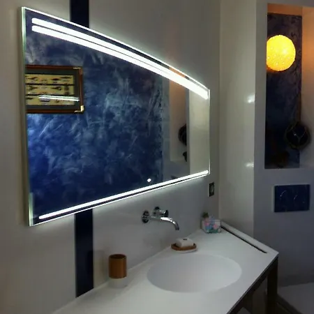 L'hacienda Piscine Chauffée à 28, Spa, Boulodrome Et Court De Tennis Privés, 2 Indépendantes * Porto-Vecchio (Corsica)