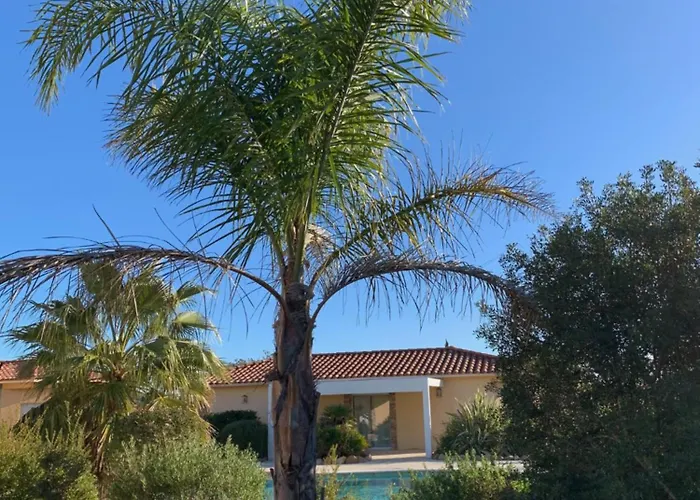 L'hacienda Piscine Chauffee A 28, Spa, Boulodrome Et Court De Tennis Prives, 2 Independantes * Porto-Vecchio (Corsica)